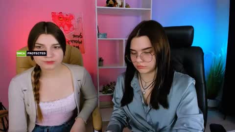 Snapshot of lolamrrr chatting on 02.13.25 Lola pvt is OPEN online show from 02.13.25