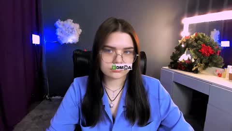 Snapshot of lolamrrr chatting on 02.26.25 Lola pvt is OPEN online show from 02.26.25