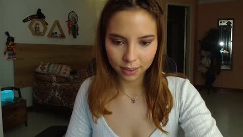 Snapshot of lolaverse chatting on 01.21.25 Lola doll online show from 01.21.25