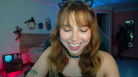 Snapshot of lolaverse chatting on 10.09.25 Lola doll online show from 10.09.25