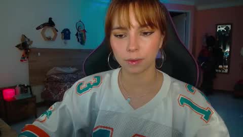 Snapshot of lolaverse chatting on 10.22.25 Lola doll online show from 10.22.25