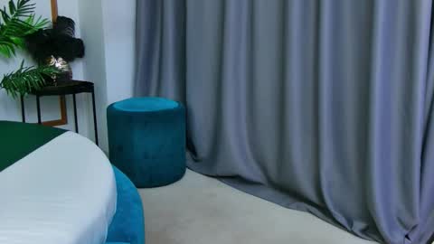 Lola online show from 01.06.26