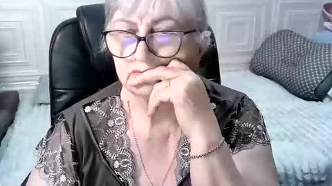 Snapshot of lolkaalyss chatting on 04.18.26 LolkaAlyss online show from 04.18.26