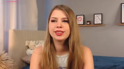 Lola online show from 11.15.25