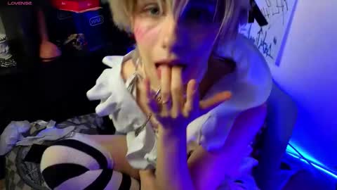 Christine online show from 10.19.25