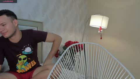 Snapshot of lolly_polie chatting on 01.04.25 Lolly and neighbor online show from 01.04.25
