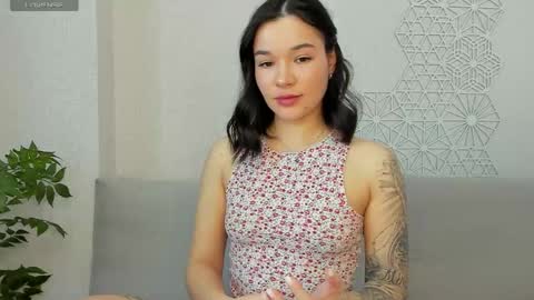 Snapshot of lolly_turner chatting on 04.02.26 lolly_turner online show from 04.02.26