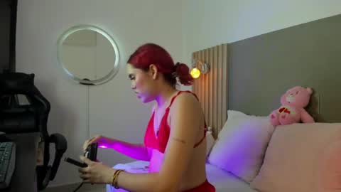 Snapshot of loly_berry chatting on 05.07.26 L O L Y online show from 05.07.26