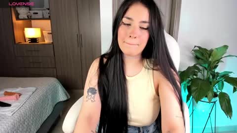 Sarah online show from 01.12.25