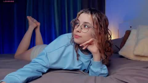 Lona online show from 11.28.25