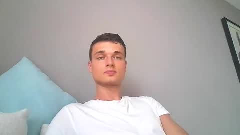 Snapshot of london_tomy chatting on 03.01.26 london_tomy online show from 03.01.26