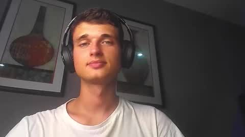 Snapshot of london_tomy chatting on 03.09.26 london_tomy online show from 03.09.26