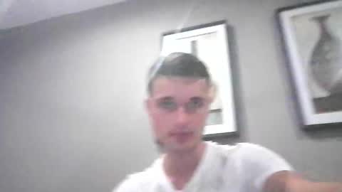 Snapshot of london_tomy chatting on 03.20.26 london_tomy online show from 03.20.26