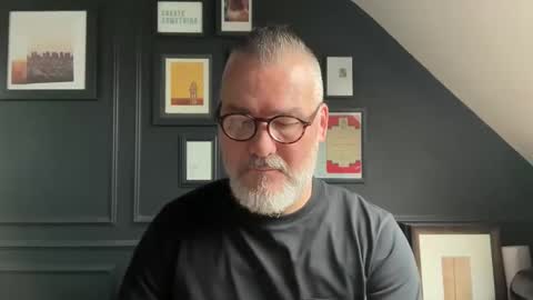 EnglishBear online show from 10.08.25