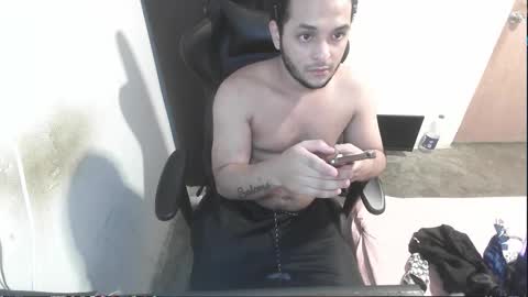 Snapshot of long_dick_boy_ chatting on 11.08.25 Marvin Santiago online show from 11.08.25