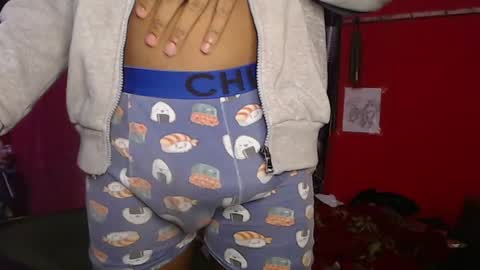 Snapshot of longdickservice01 chatting on 02.11.25 professionalbreastsucker online show from 02.11.25