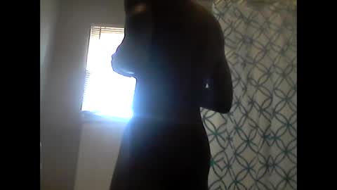 Snapshot of longjohnpurp29 chatting on 09.12.25 how can i plz u online show from 09.12.25