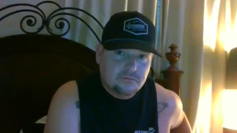 Snapshot of longlastingviking chatting on 11.17.25 longlastingviking online show from 11.17.25