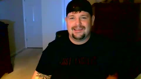 Snapshot of longlastingviking chatting on 12.13.25 longlastingviking online show from 12.13.25