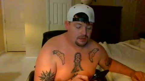 Snapshot of longlastingviking chatting on 12.18.25 longlastingviking online show from 12.18.25