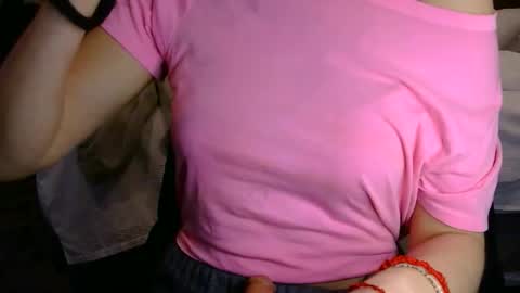 Snapshot of longlegstammy chatting on 02.20.26 Cutenurse91 online show from 02.20.26