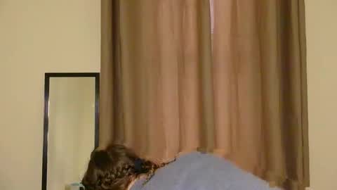 Snapshot of longlegstammy chatting on 04.12.26 Cutenurse91 online show from 04.12.26