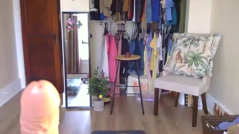 Snapshot of longlegstammy chatting on 05.24.26 Cutenurse91 online show from 05.24.26