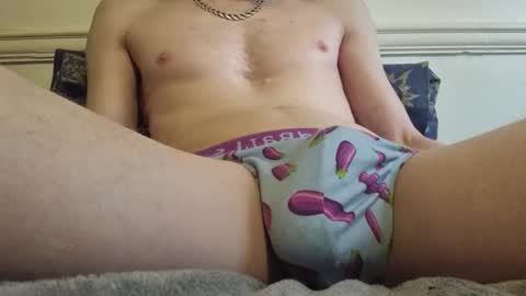 Snapshot of longslongbingbong chatting on 11.04.25 longslongbingbong online show from 11.04.25