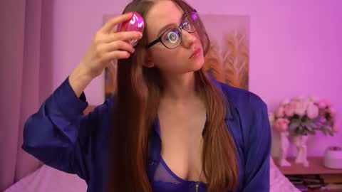 Snapshot of look_my_passion chatting on 02.11.26 Hanna online show from 02.11.26