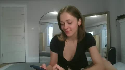 Snapshot of looking444love888 chatting on 09.11.25 Elanor online show from 09.11.25