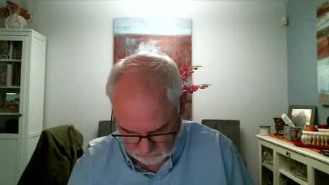 Snapshot of loop102 chatting on 07.10.26 loop102 online show from 07.10.26