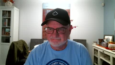 Snapshot of loop102 chatting on 07.30.26 loop102 online show from 07.30.26