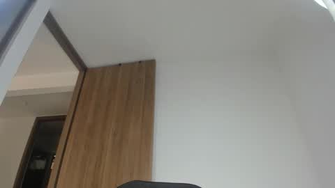 Snapshot of loovelymiia_ chatting on 10.14.25 Mia Aniston online show from 10.14.25