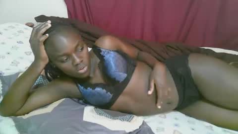 lora_amor online show from 11.21.25