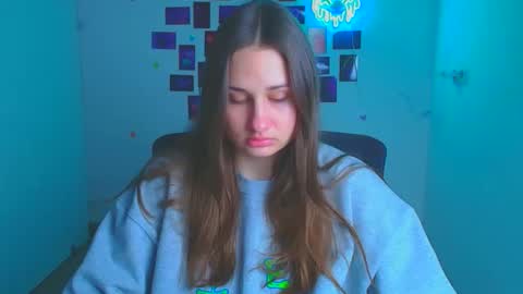 Lora online show from 04.03.26