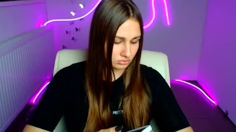Snapshot of lora_kisses chatting on 07.24.26 Lora online show from 07.24.26
