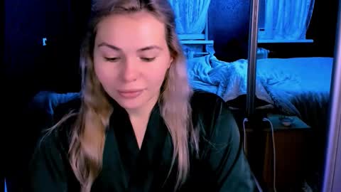 Lora online show from 11.06.25