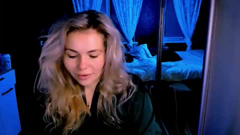 Lora online show from 11.19.25