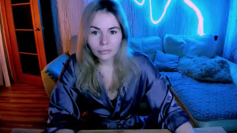 Lora online show from 12.15.25