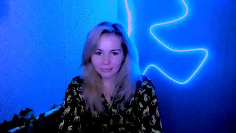 Lora online show from 02.23.26