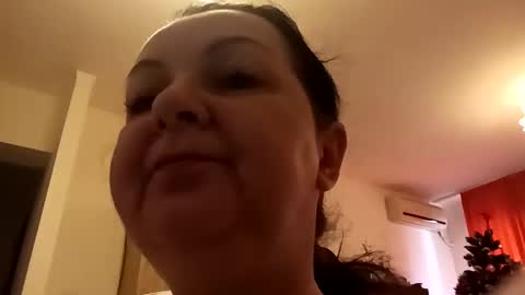 Snapshot of loraflame chatting on 12.23.24 Lora online show from 12.23.24