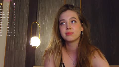 Loraine online show from 02.06.25