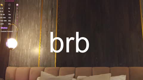 Loraine online show from 03.12.25