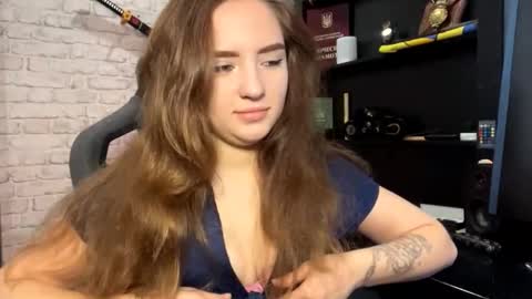 Molly online show from 10.17.25