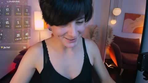 Loren online show from 10.15.25