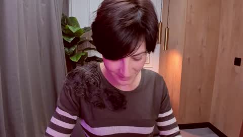 Loren online show from 10.22.25