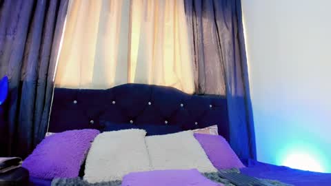 lesly lorena online show from 04.07.26