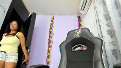 Lorena Parlove online show from 03.31.26