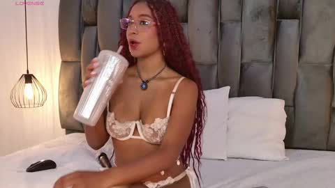 Lorena Vieira  online show from 09.29.25