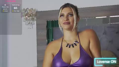 Snapshot of lorenaryan chatting on 06.30.26 lorenaryan online show from 06.30.26